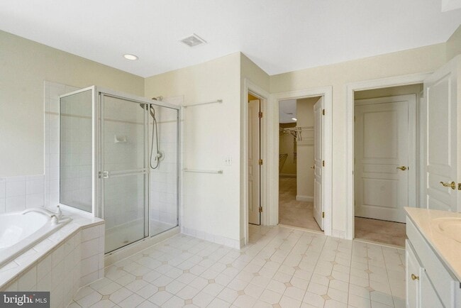 Building Photo - 5257 Winter View Dr