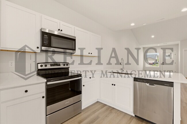Building Photo - 157 N Gowen St