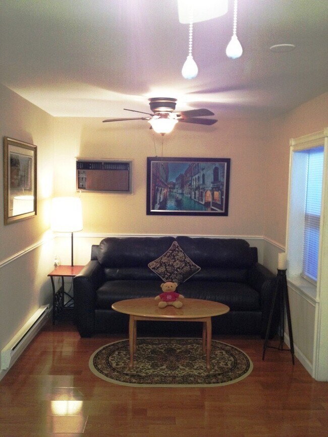 Primary Photo - 125 Montgomery Ave