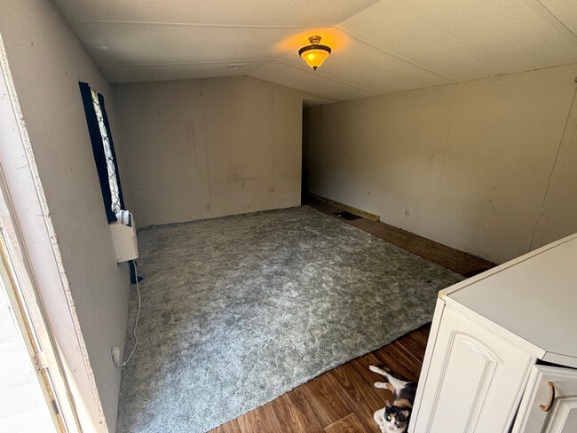 Building Photo - 3840 US-17