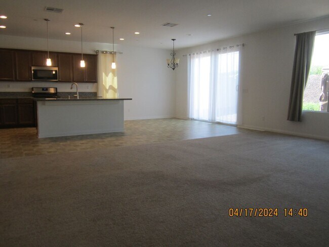 Building Photo - COOL POOL, PARKS AND NEAR NEW 3 BR PLUS DEN IN MEINFEE