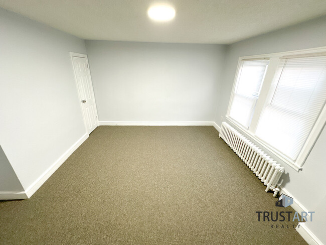 Building Photo - 3 bedroom house in West Oak Lane Philadelp...