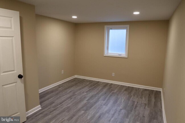 Building Photo - 11202 Troy Rd