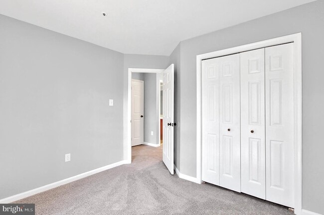 Building Photo - 12120 Apache Tears Cir