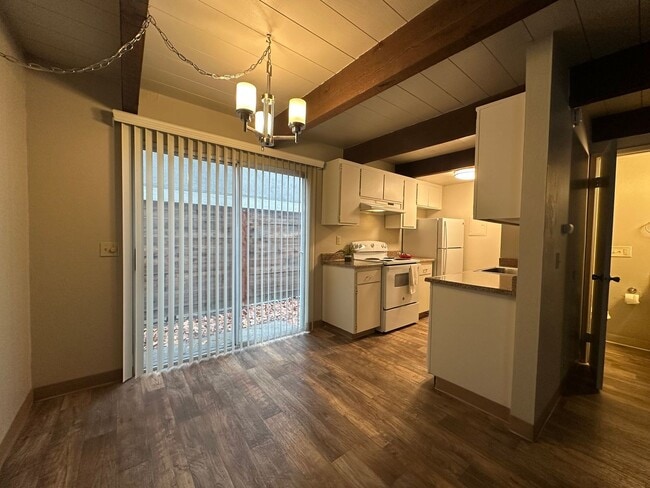 Building Photo - Coming Soon, Now Accepting a Wait! Spaciou...