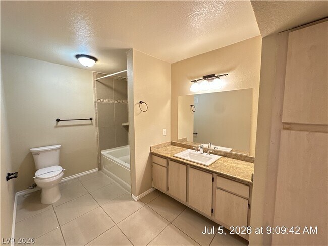 Building Photo - 1150 N Buffalo Dr
