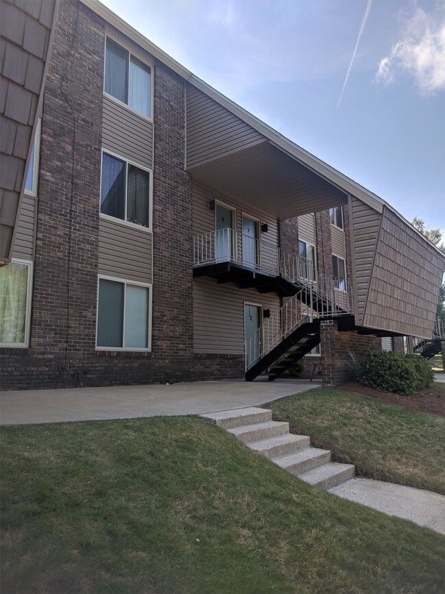 Building Photo - 3807 Pembrook Ct
