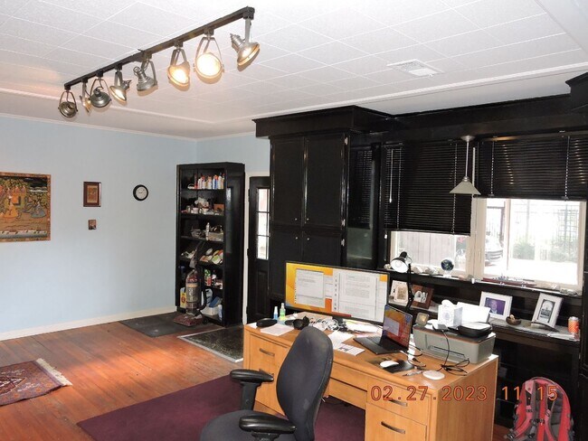 Building Photo - Great Southdowns Home on Parade Route