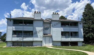 Building Photo - Modern Comfort Meets Style in This Sunlit,...
