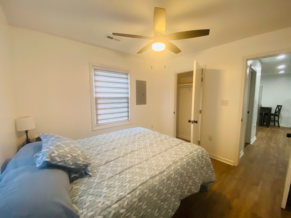 Bedroom with Queen Size Bed - 311 Penniman Rd