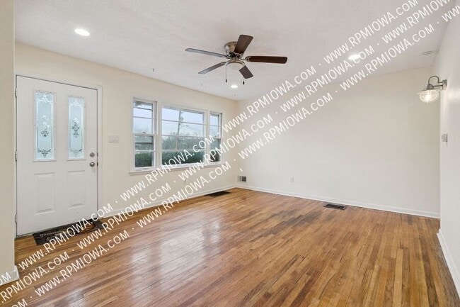 Building Photo - 1206 Amos Ave