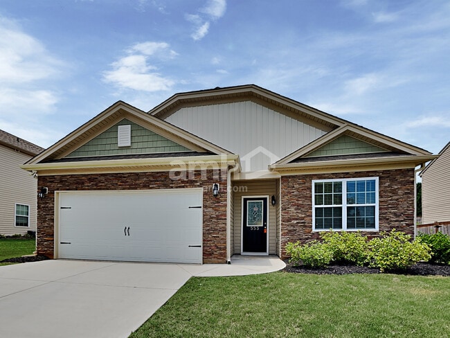 Building Photo - 553 Friar Park Ln