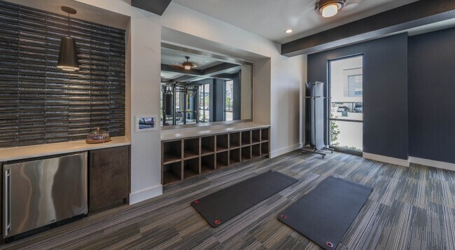 Building Photo - Beautiful Studio Home! Great Savings!