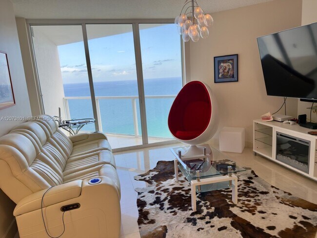 Building Photo - 16699 Collins Ave