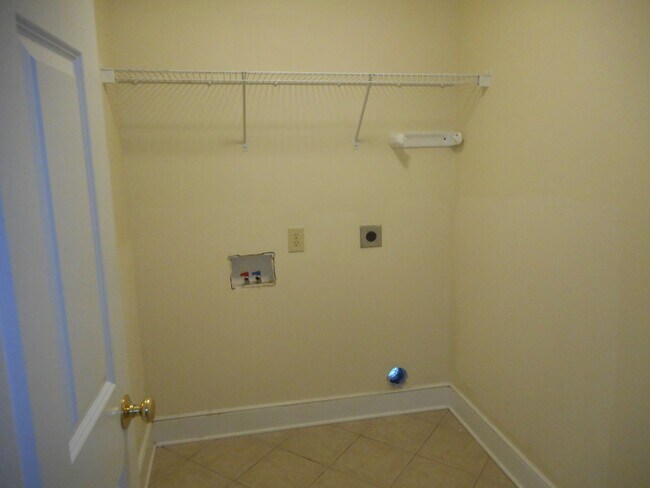 Building Photo - Lake Front 2-Bedroom Home on Beautiful Lake Wylie with a Dock and Boat Lift