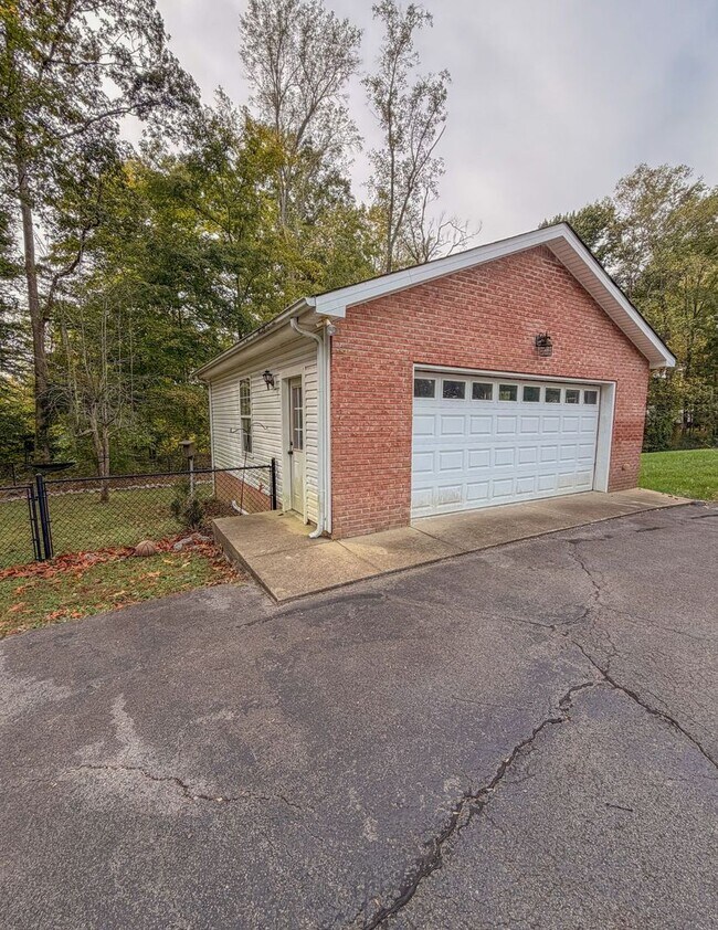 Building Photo - Coming Soon!