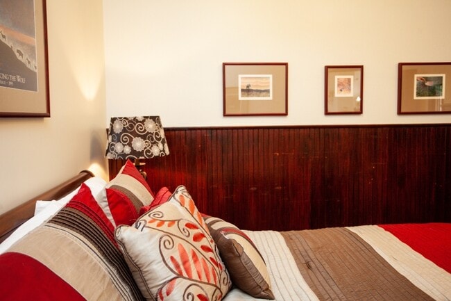 Building Photo - 119 S Main St