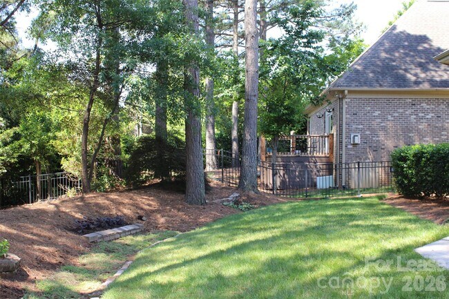 Building Photo - 17404 Summer Pl Dr
