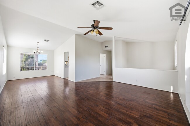 Building Photo - 6Bed/3Bath Split Level House at Cactus/75th Ave! Ready for Immediate Move-In! -- POOL!