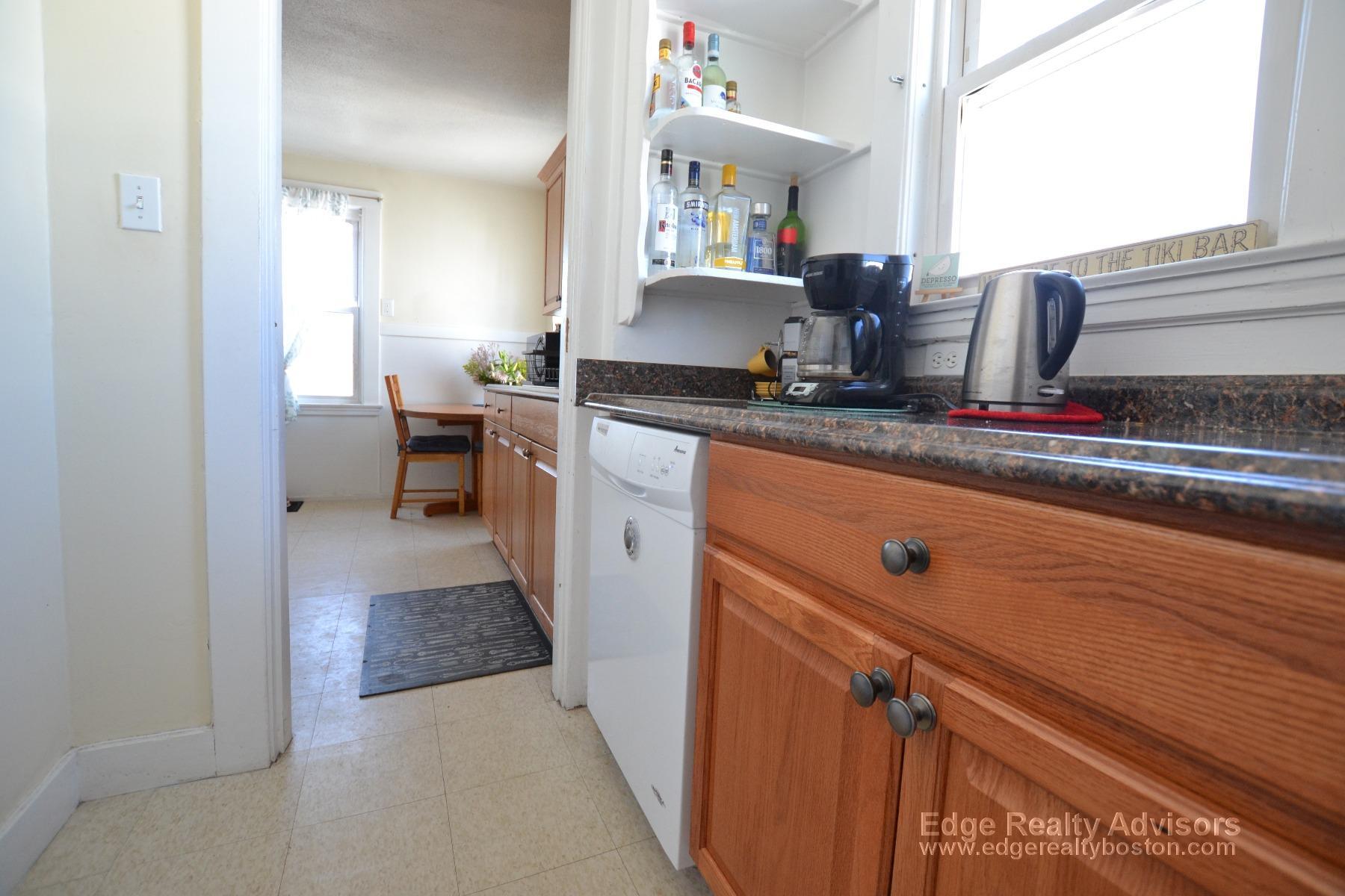 Building Photo - 55 Brock St