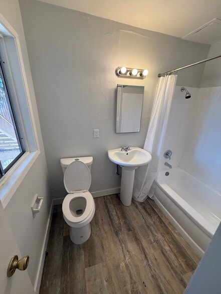 Building Photo - 4225 Estrella Ave