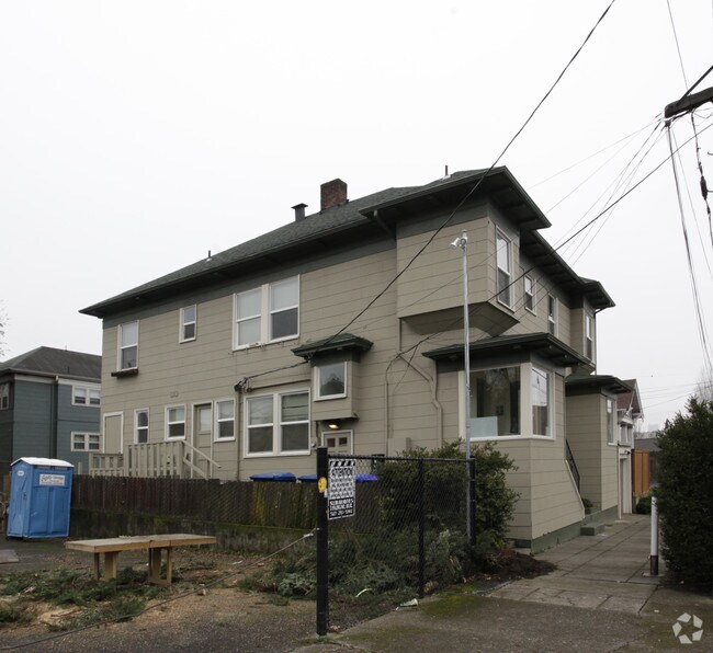 Building Photo - 1916 NE Everett St