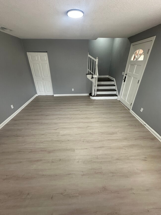 Building Photo - 3150 Belden Cir