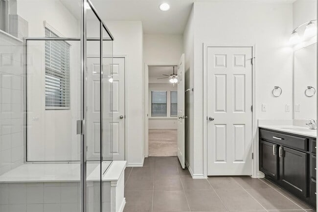 Building Photo - 533 Sweetwood Ln