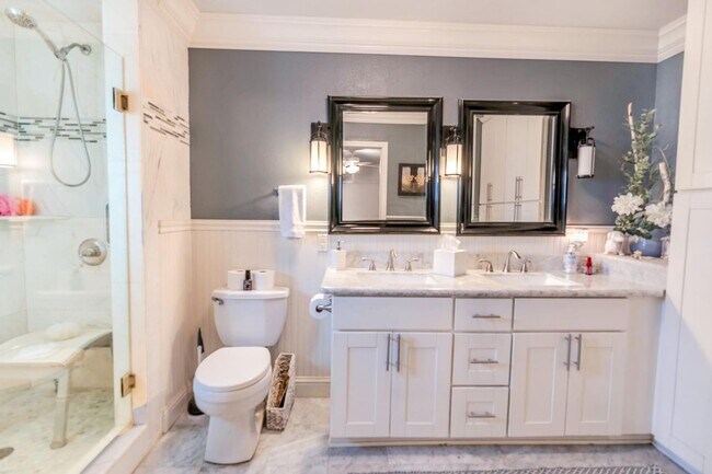 Building Photo - Beautiful Southside Los Banos Rental