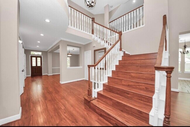 Building Photo - 1003 Clarenda Falls Dr