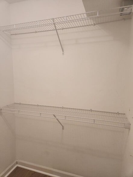 Building Photo - 2611 Vinings Central Dr