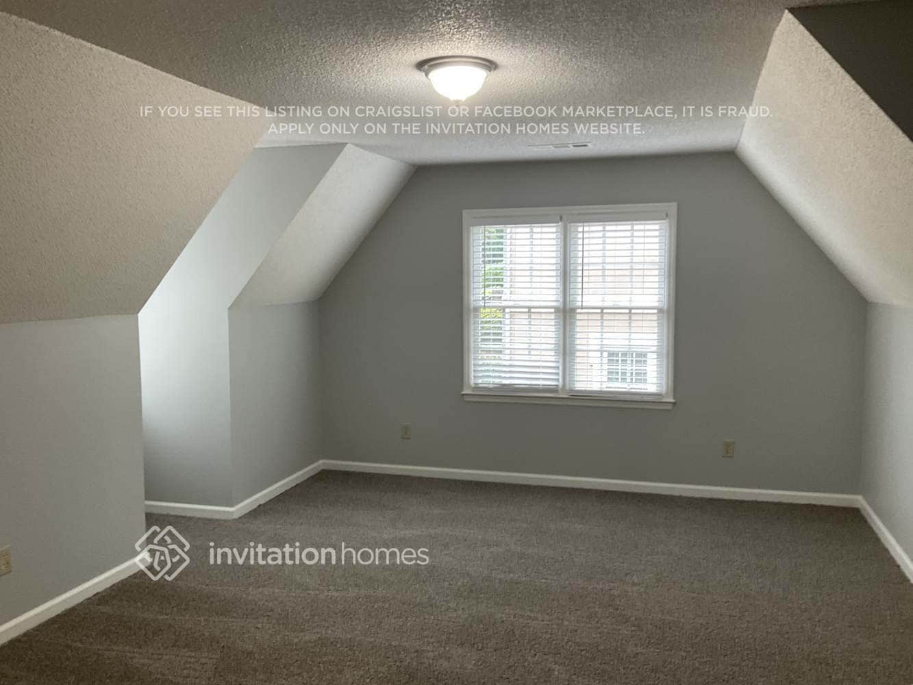 Building Photo - 5553 Fallsbrook Trce