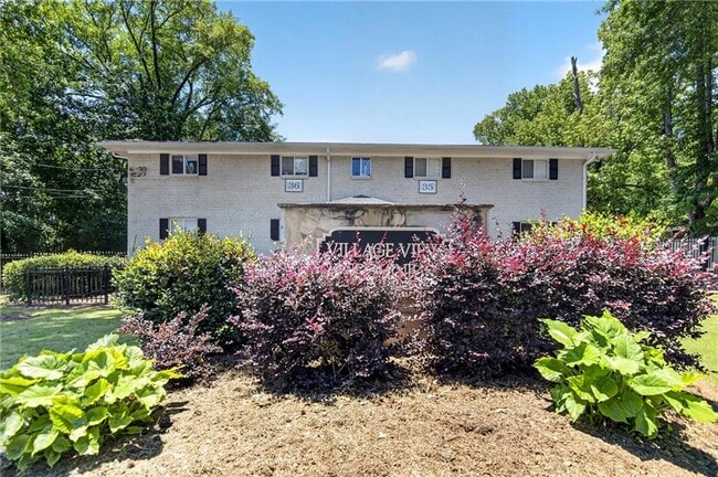 Building Photo - 255 Jefferson Pl