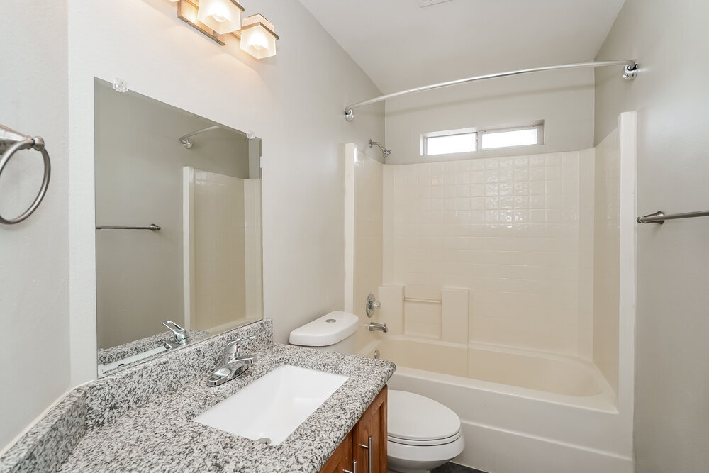 Building Photo - 809 Pace Dr