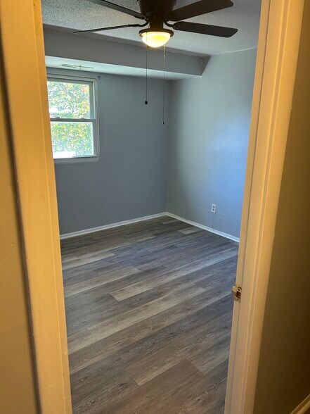 Building Photo - 11913 Tarragon Rd