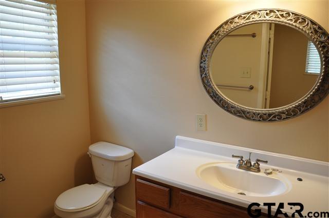 Building Photo - 407 Powell Dr