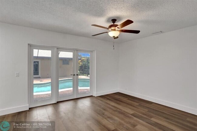 Building Photo - 161 SW 75th Ave