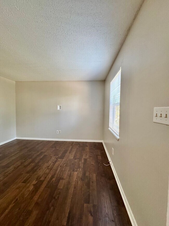 Building Photo - Cozy Living in a Quiet Augusta Community