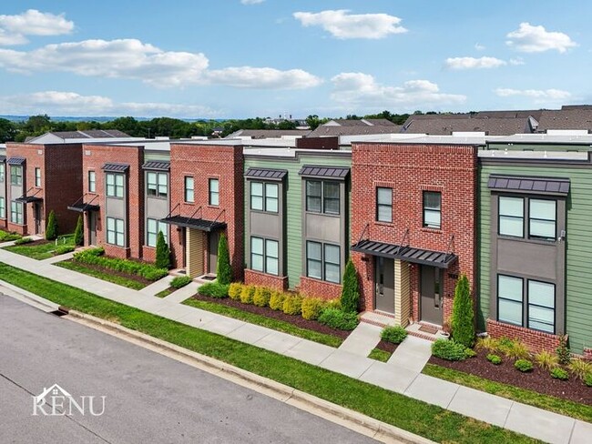 Primary Photo - 1001 Lifford Ln