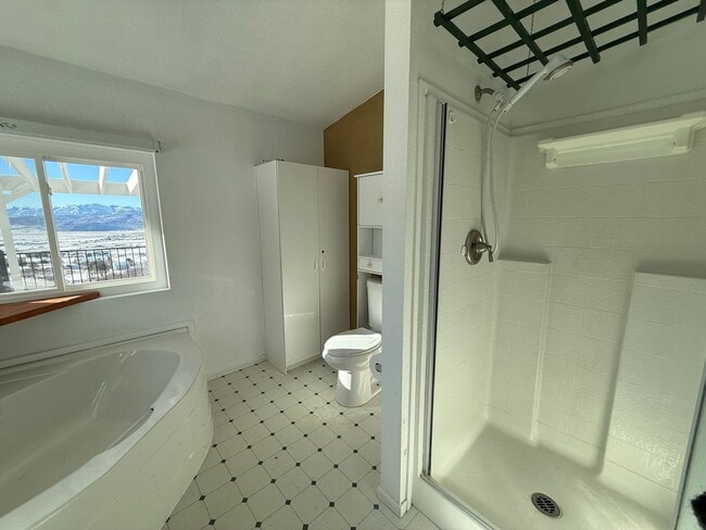 Building Photo - Beautiful mountain home now available in Kamas, UT