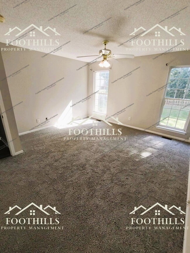 Building Photo - 129 Ashton Ln