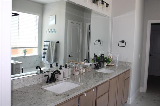 Building Photo - 4405 Copper Point Dr