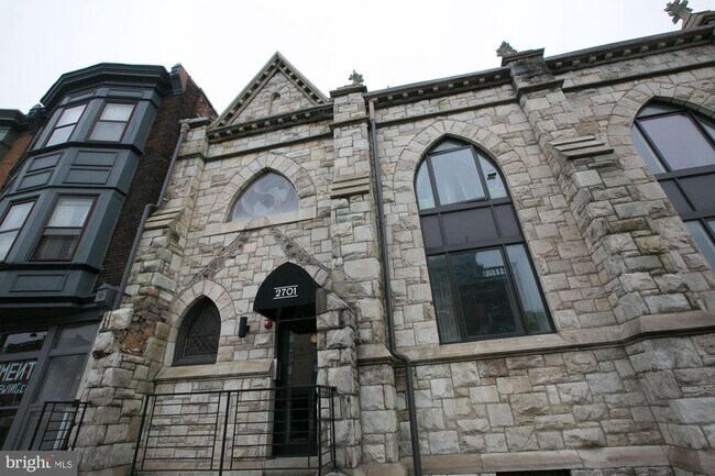 Building Photo - 2701 W Girard Ave