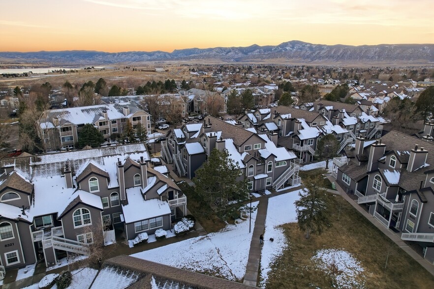 Building Photo - 8327 S Upham Way