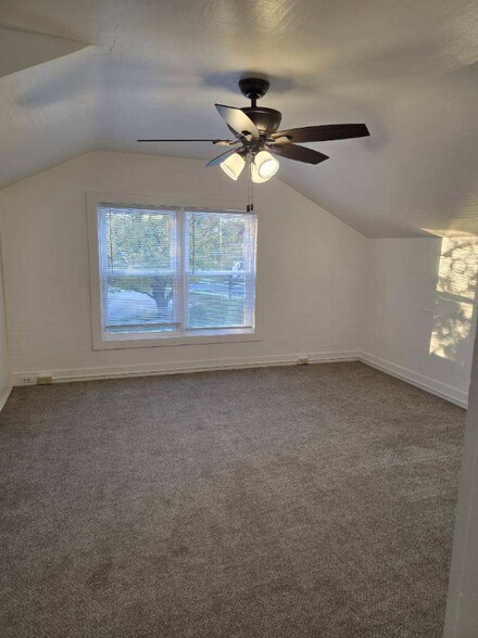 Building Photo - 108 Poplar St