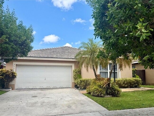 Building Photo - 7557 SW 164th Ct