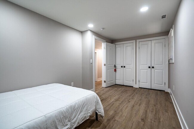 Building Photo - 375 Dollar Mill Rd SW
