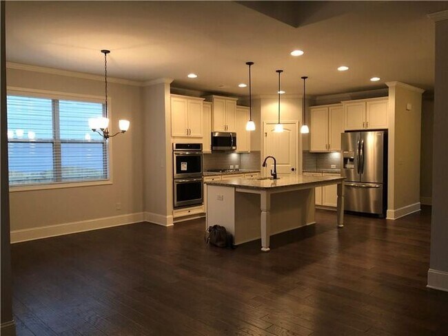 Building Photo - 5985 Carruth Lake Dr