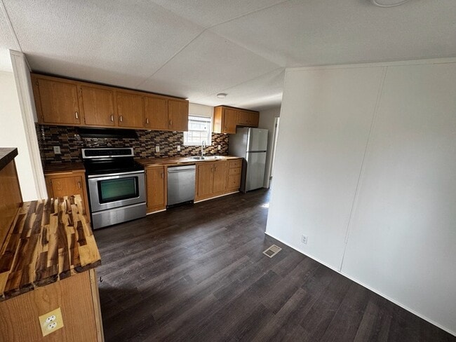 Building Photo - 7804 Stanley Rd