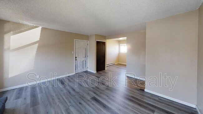 Building Photo - 357 Gahart Dr